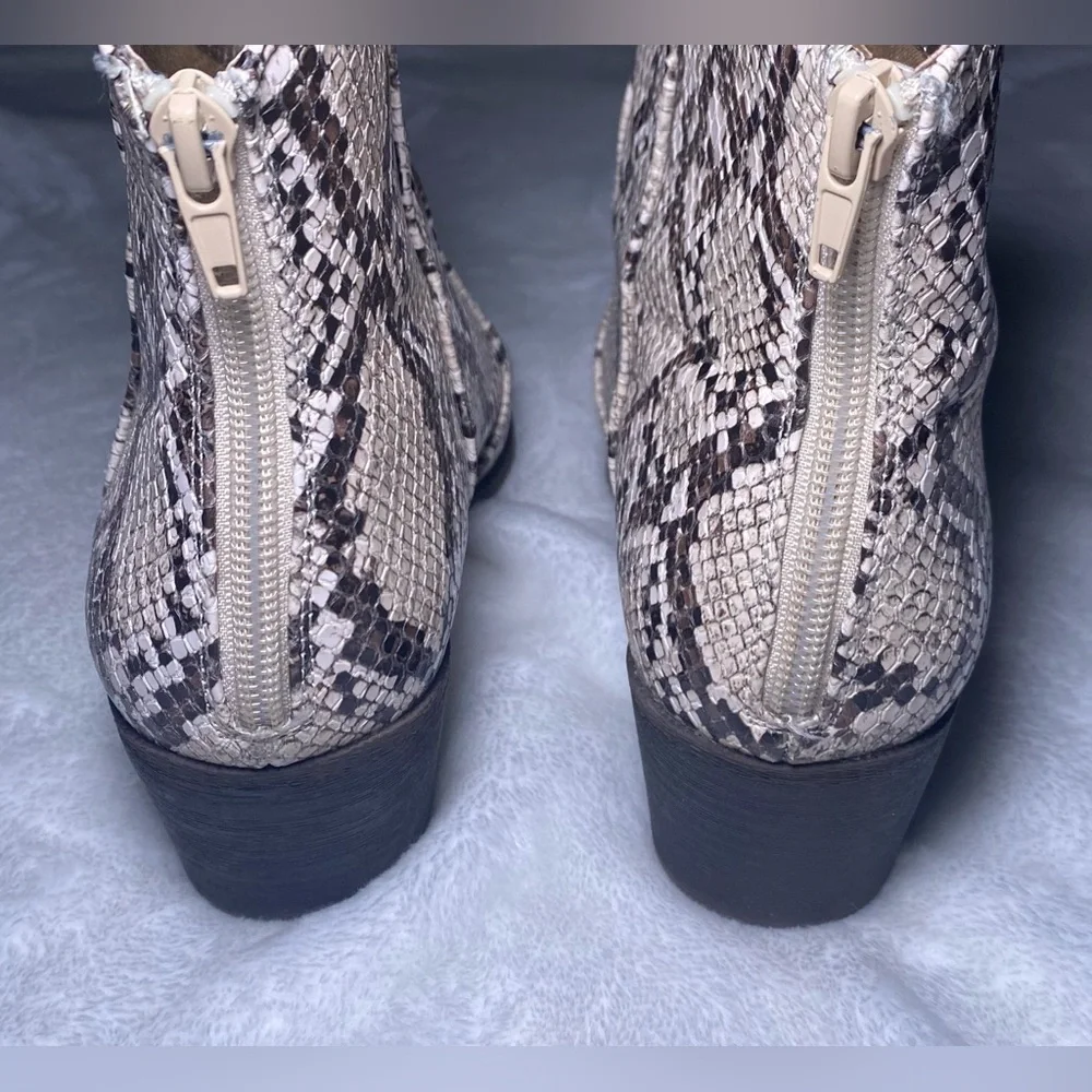 Style & Co. MyKenna Western Snakeskin Ankle Booties Size 9